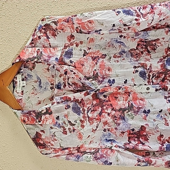 BD COLLECTION FLORAL BUTTON-DOWN SHIRT/TUNIC - Picture 2 of 9